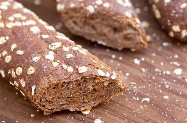 Here's How To Get Outback's Favorite Brown Bread At Home